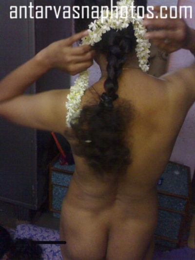 Yasmin's Naked Pictures: Indian Wife Exposed