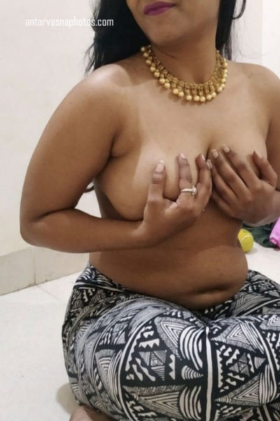 Young Indian Teen's Private Photos