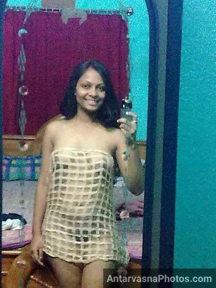 https://pub-5fcdf72a54cd4edbb03ec3edaa415a42.r2.dev/nakedleaks/youthful_desi_rural_girl_captured_nude_selfies!/3.jpg