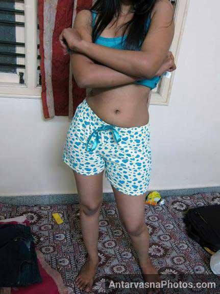 https://pub-5fcdf72a54cd4edbb03ec3edaa415a42.r2.dev/nakedleaks/youthful_indian_female_monisha's_sizzling_photographs/2.jpg