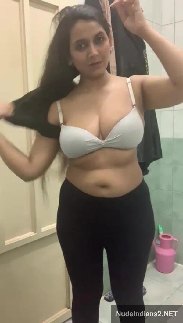 https://pub-5fcdf72a54cd4edbb03ec3edaa415a42.r2.dev/nakedleaks/youthful_muslim_spouse_sana_hemani_reveals_big_treasures_in_bathroom/10.jpg