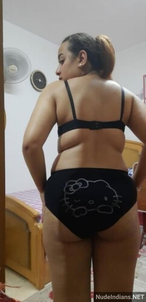https://pub-5fcdf72a54cd4edbb03ec3edaa415a42.r2.dev/nakedleaks/youthful_pakistani_mehar_flaunts_full_nudity_and_intimate_attire_snapshots/9.jpg