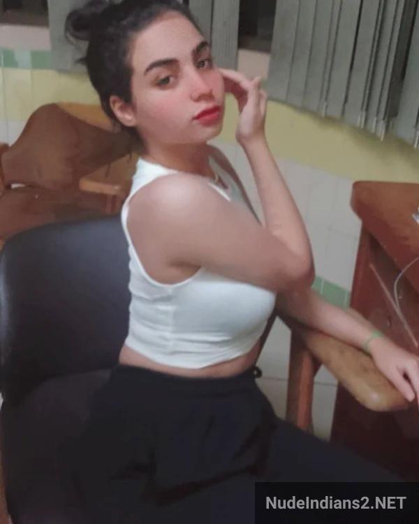 https://pub-5fcdf72a54cd4edbb03ec3edaa415a42.r2.dev/nakedleaks/zainab_from_kanpur_flaunts_her_creamy_bosom_with_playful_nipple_teasing/0.jpg